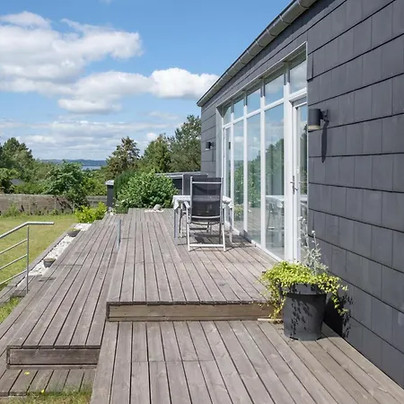 Amazing In Knebel With 4 Bedrooms, Sauna And Internet Ebeltoft